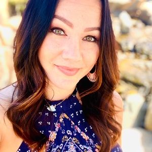 Meet your Posher, Leslie